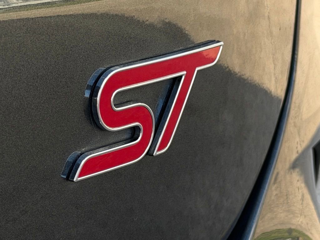 Used 2019 Ford Edge ST w/ Equipment Group 401A image 8