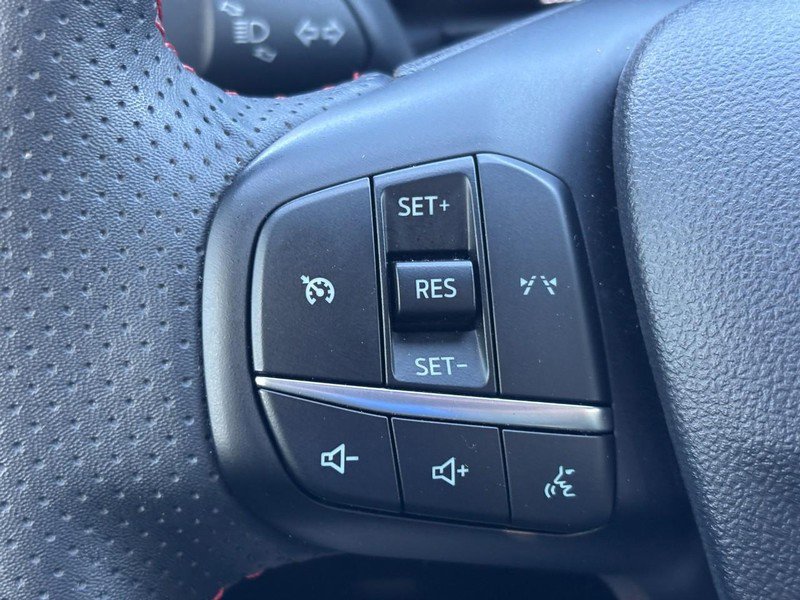 Used 2024 Ford Escape ST-Line w/ Equipment Group 301A image 19