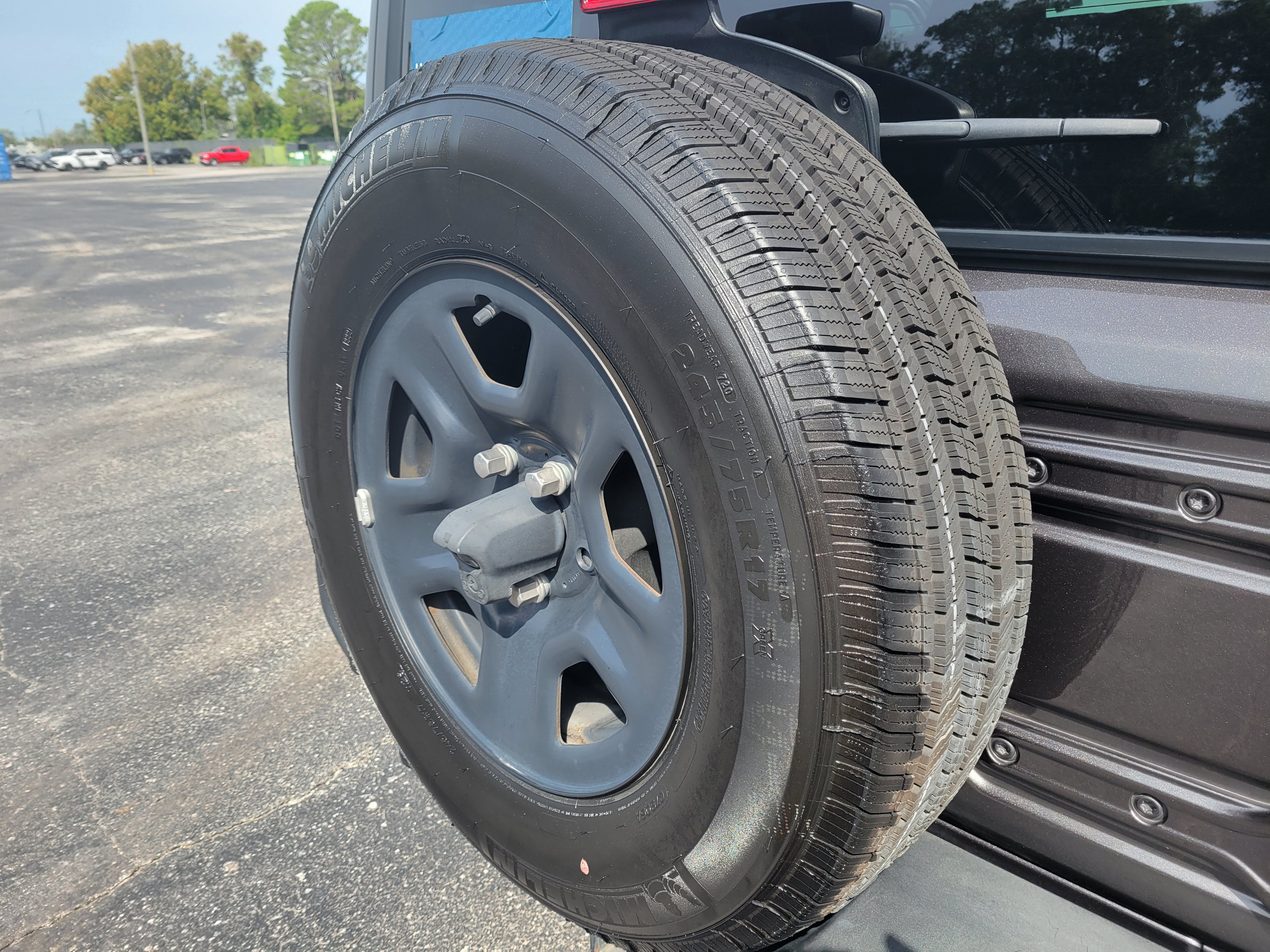 Used 2022 Jeep Wrangler Sport AWD/4WD image 32