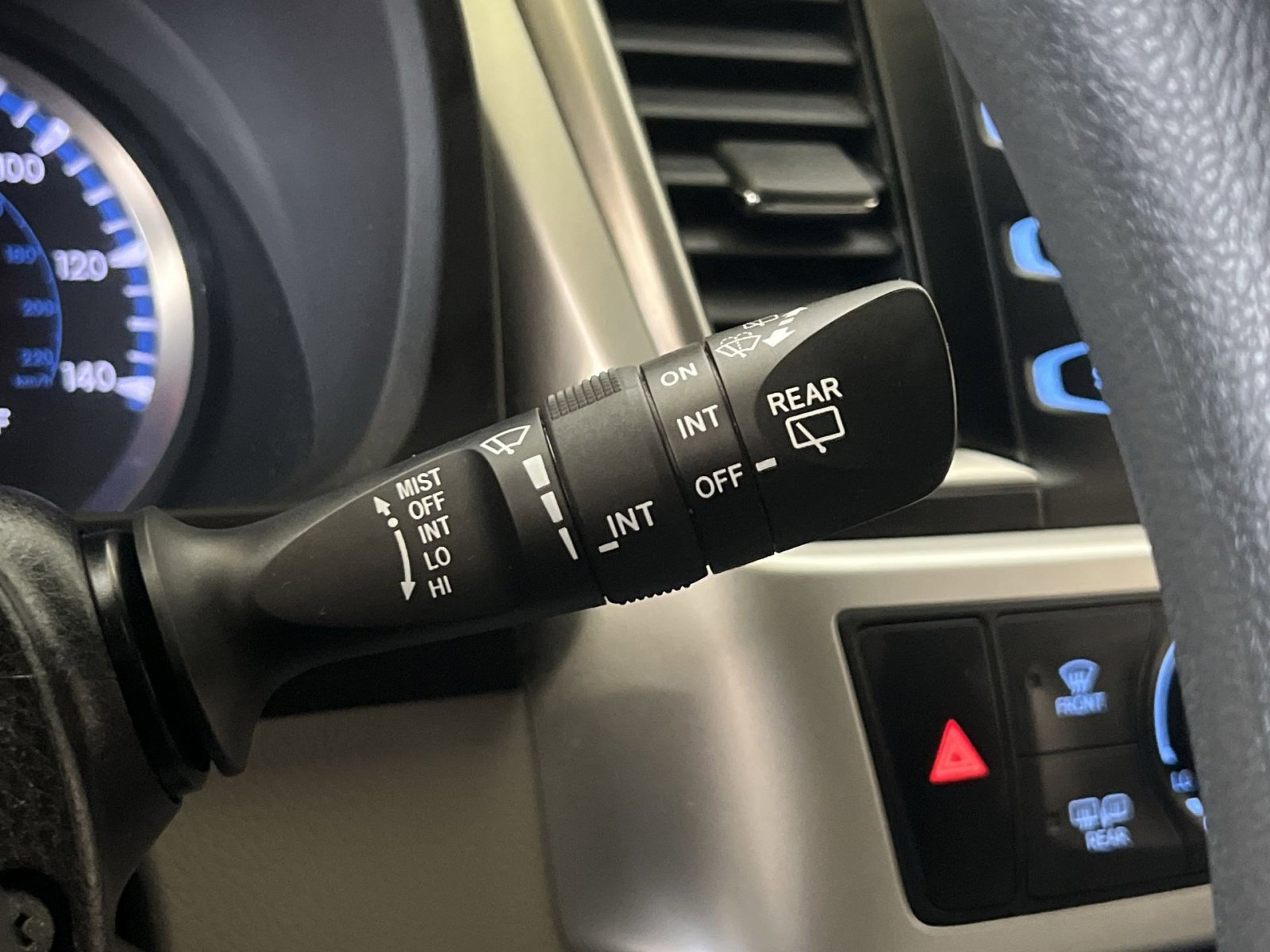 Used 2017 Toyota Highlander LE FWD image 35