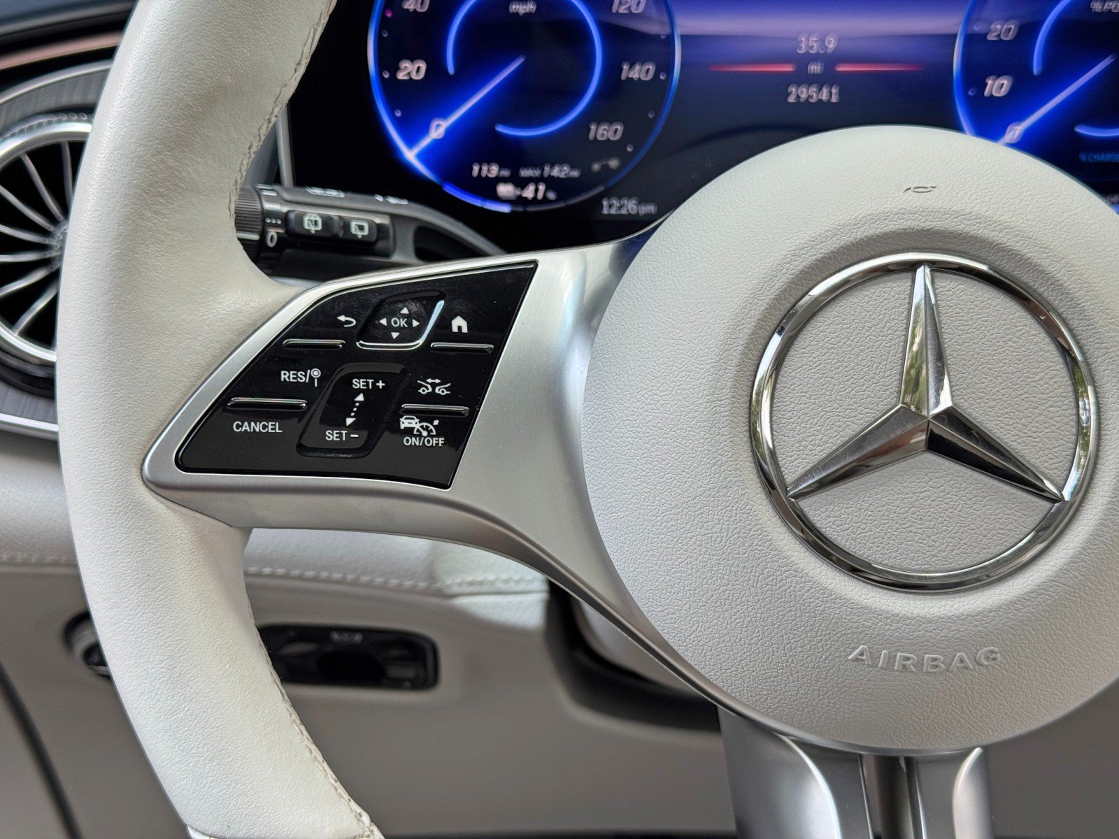 Used 2023 Mercedes-Benz EQE 500 4MATIC SUV w/ Exclusive Trim Package image 21