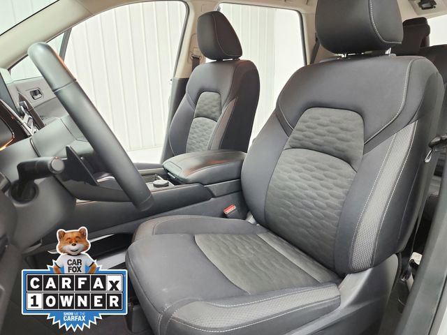 Used 2025 Nissan Pathfinder SV image 19