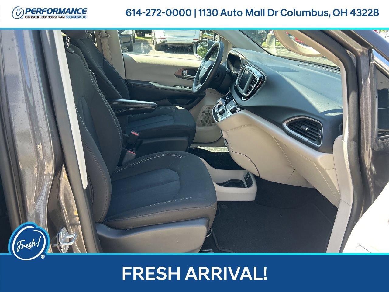 Used 2023 Chrysler Voyager LX FWD image 16