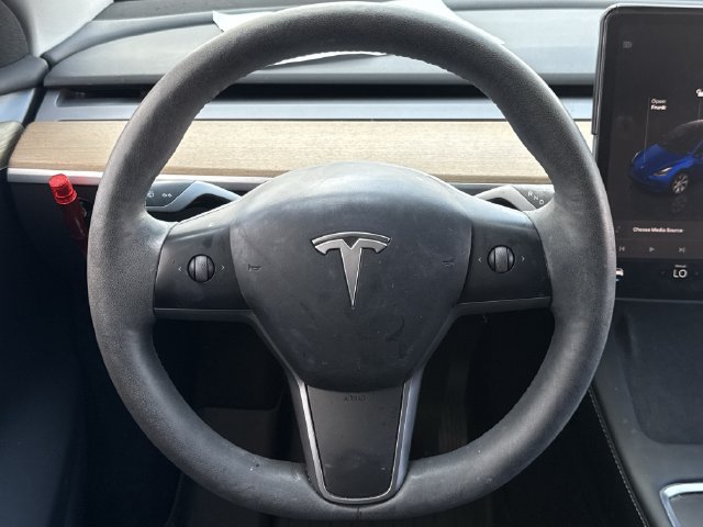 Used 2023 Tesla Model Y Long Range AWD/4WD image 12