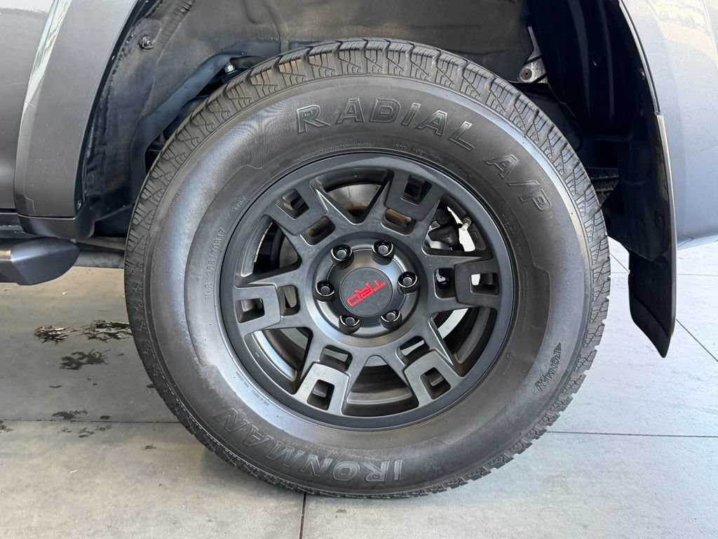 Certified 2021 Toyota 4Runner TRD Off-Road Premium w/ Moonroof Package AWD/4WD image 17