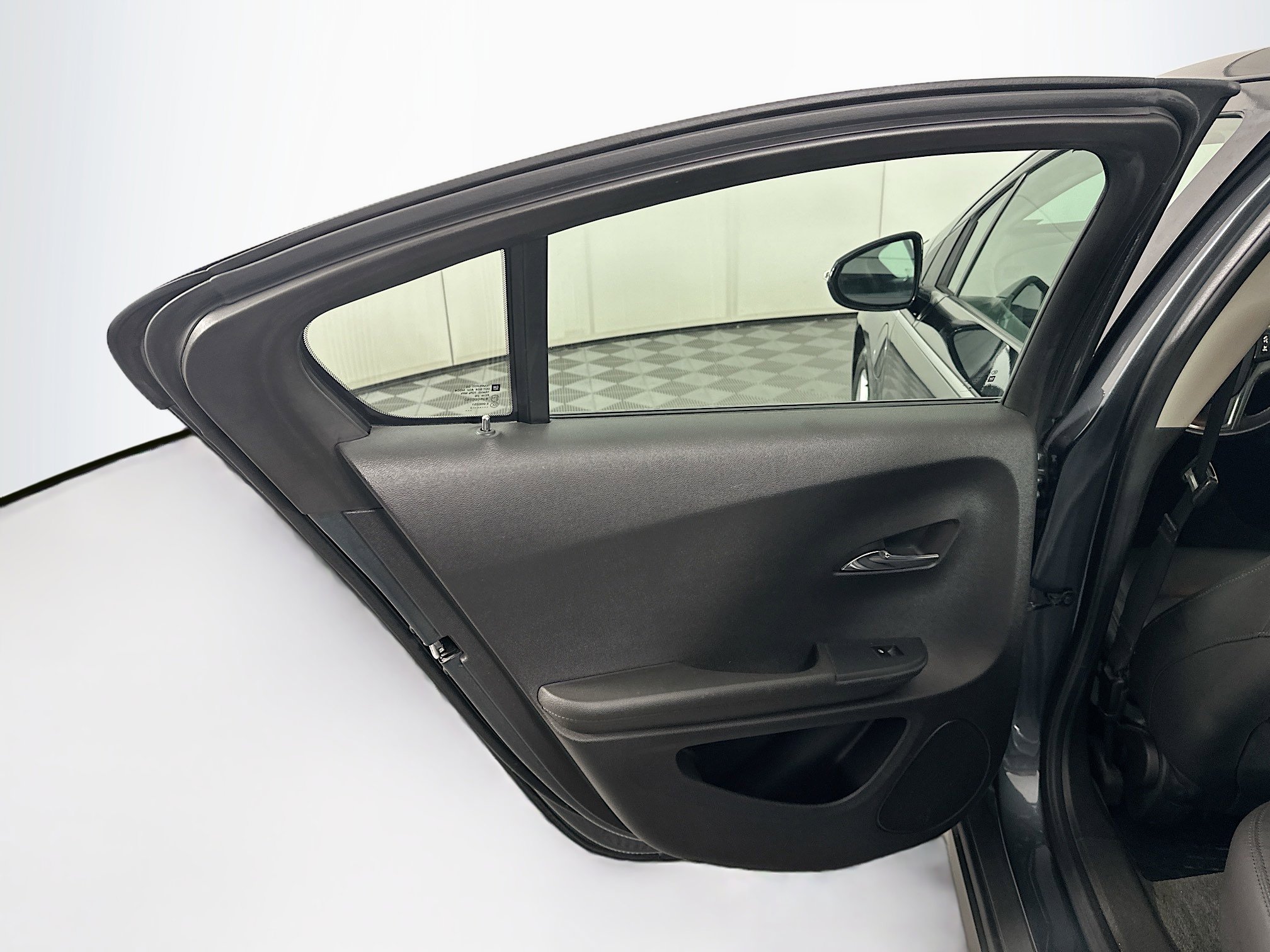 Used 2013 Chevrolet Volt Premium w/ Premium Trim Package FWD image 24