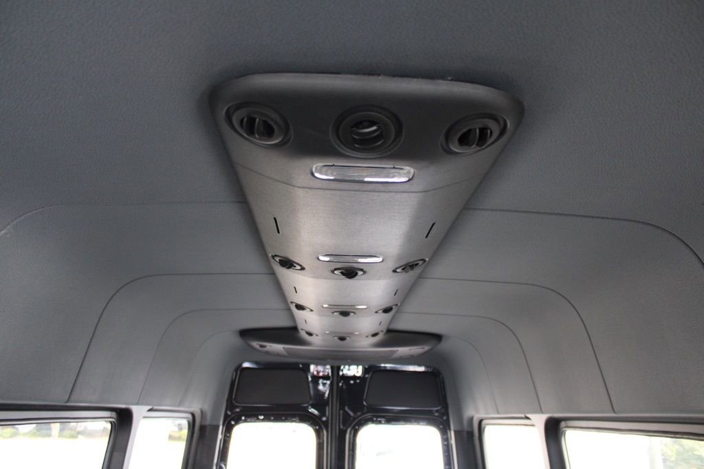 Used 2025 Mercedes-Benz Sprinter 2500 image 34