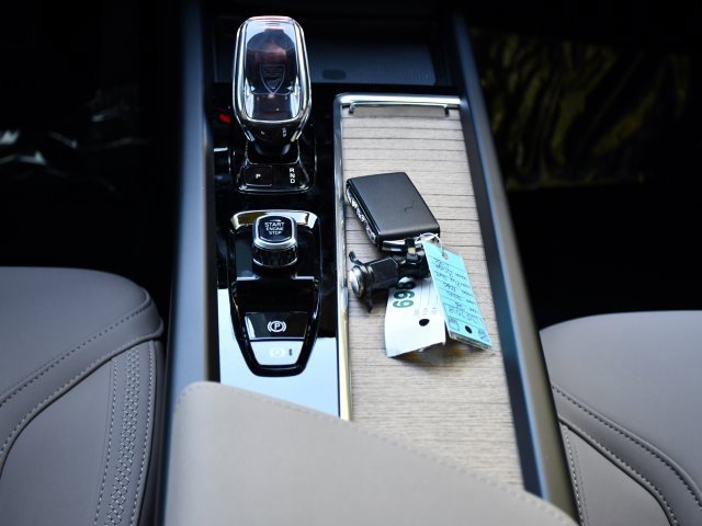 New 2026 Volvo XC60 B5 Plus w/ Protection Package Premier image 25