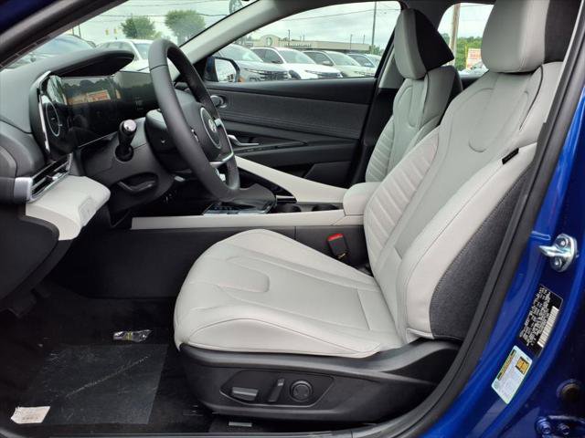 New 2025 Hyundai Elantra Limited FWD image 15