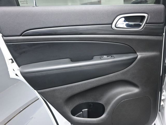 Used 2019 Jeep Grand Cherokee Altitude image 22