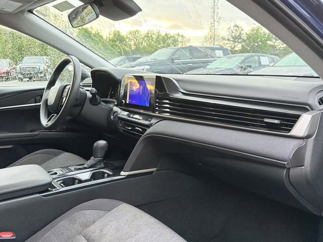 Used 2025 Toyota Camry LE image 18