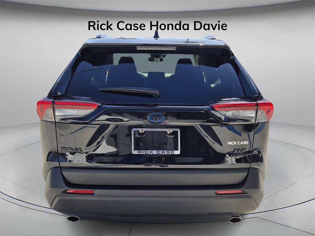 Used 2024 Toyota RAV4 XLE image 6