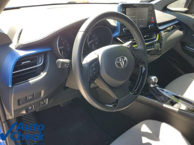 Used 2019 Toyota C-HR XLE FWD image 17