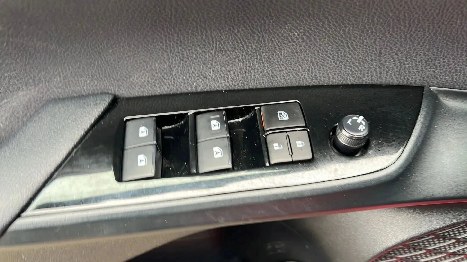 Used 2017 Toyota Prius Prime Advanced w/ Preferred Accessory Package image 14