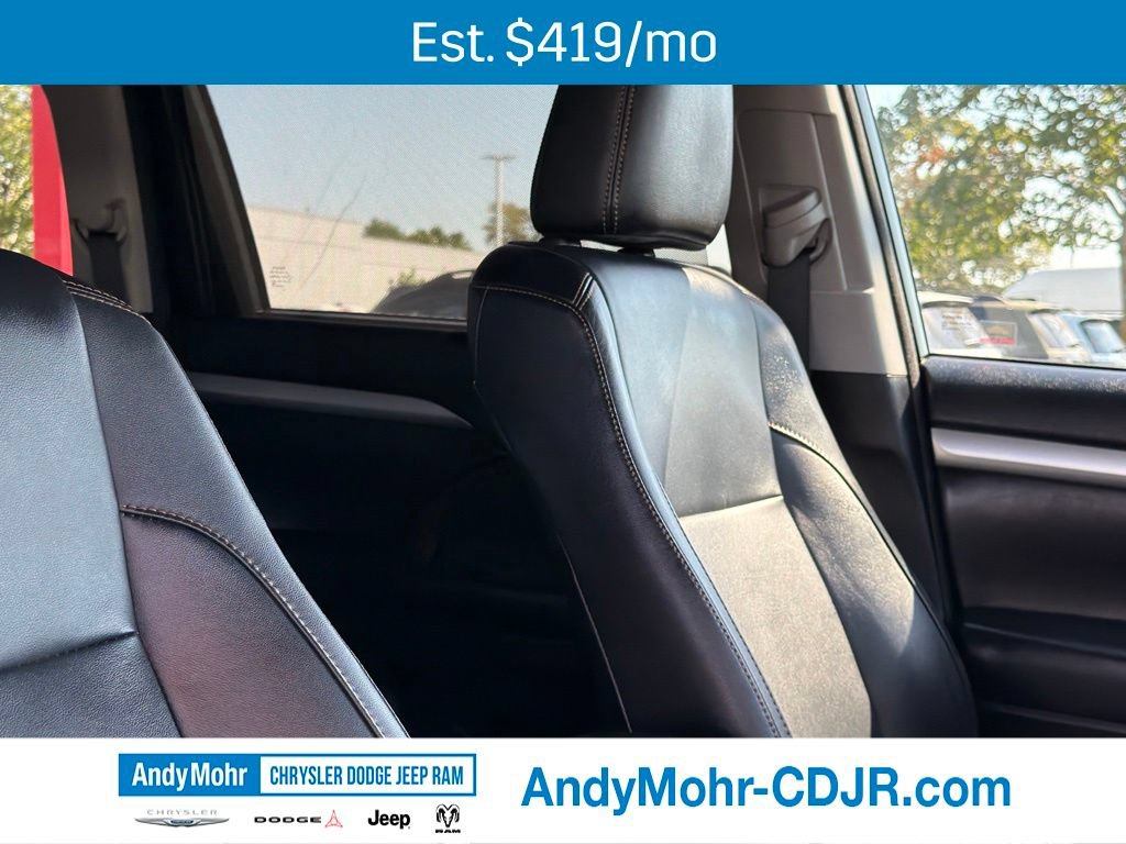 Used 2017 Toyota Highlander XLE AWD/4WD image 30