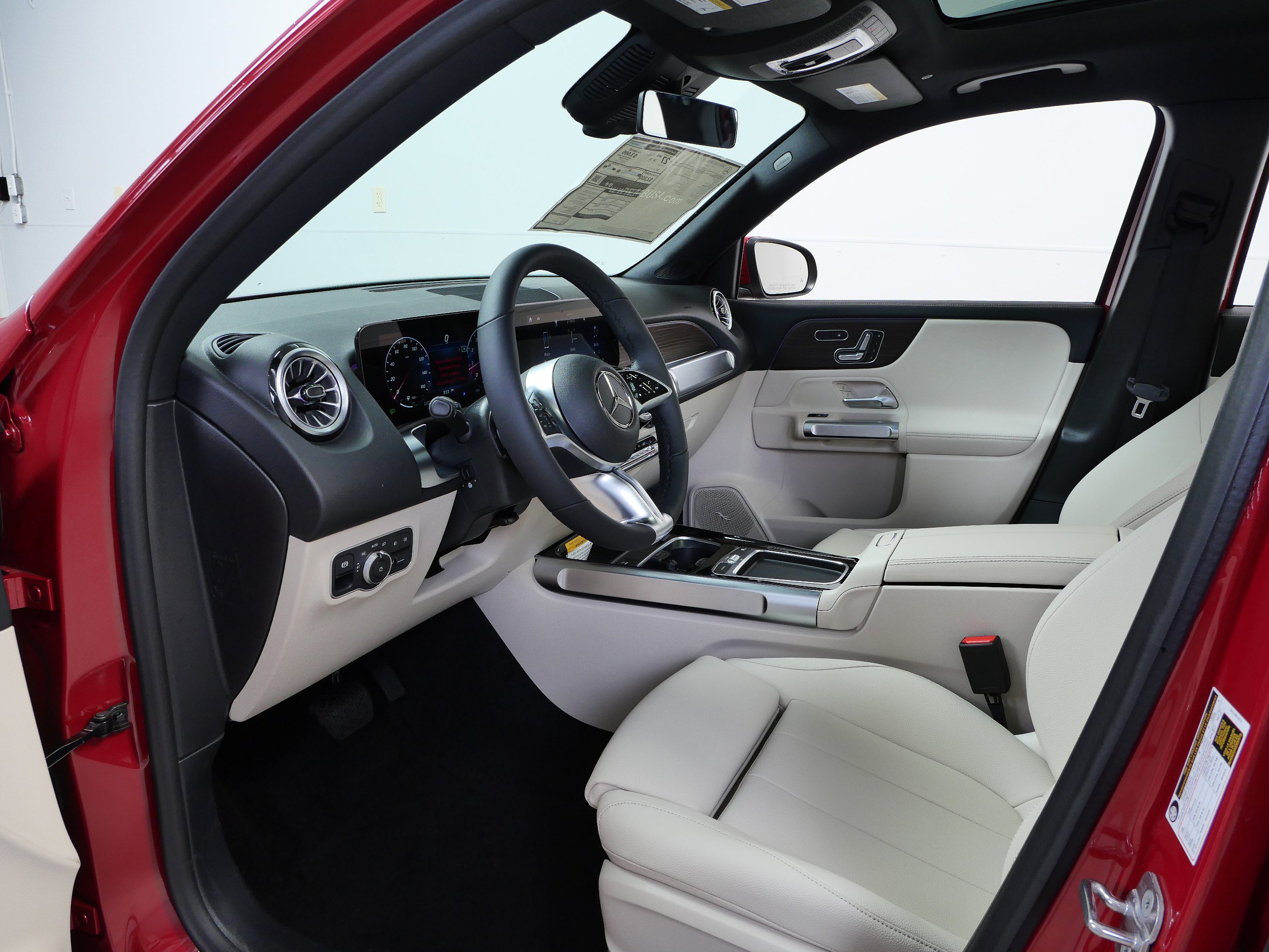 New 2026 Mercedes-Benz GLB 250 4MATIC image 7