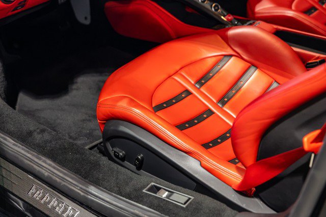 Used 2019 Ferrari 488 GTB RWD image 39