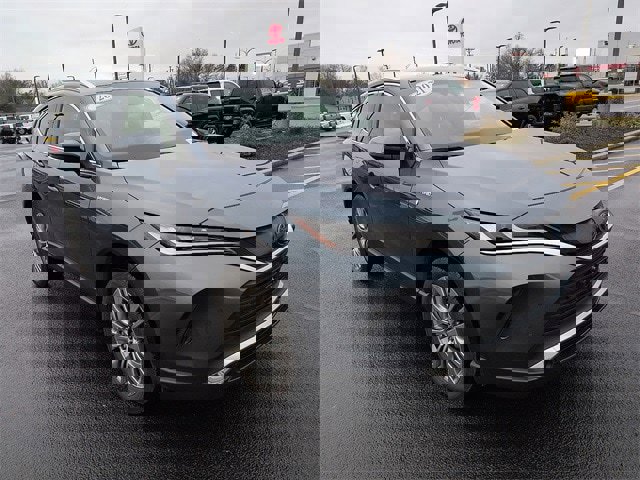 Certified 2021 Toyota Venza Limited image 1