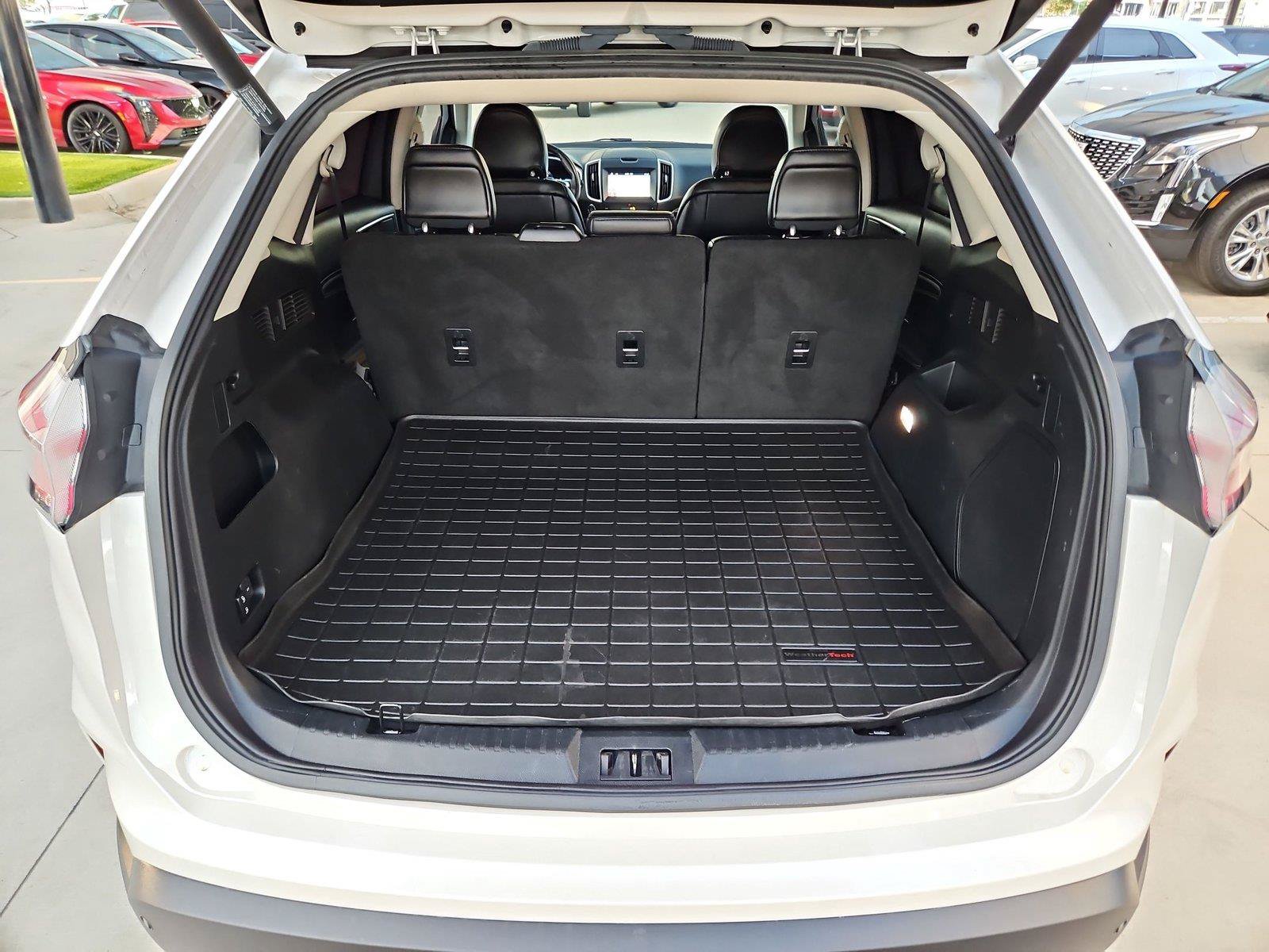 Used 2019 Ford Edge Titanium FWD image 29