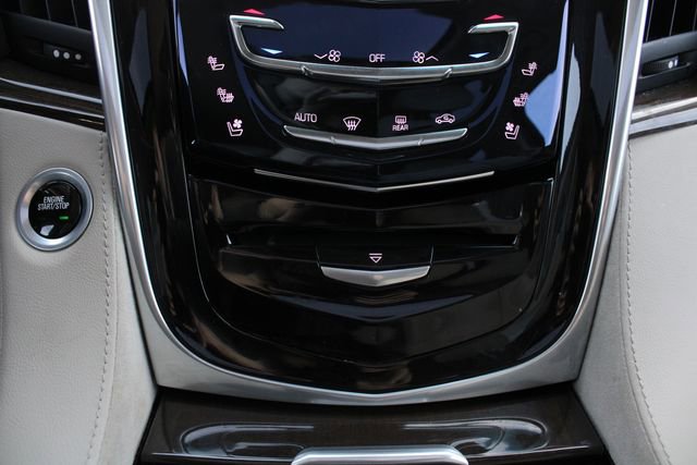 Used 2020 Cadillac Escalade ESV Luxury RWD image 20