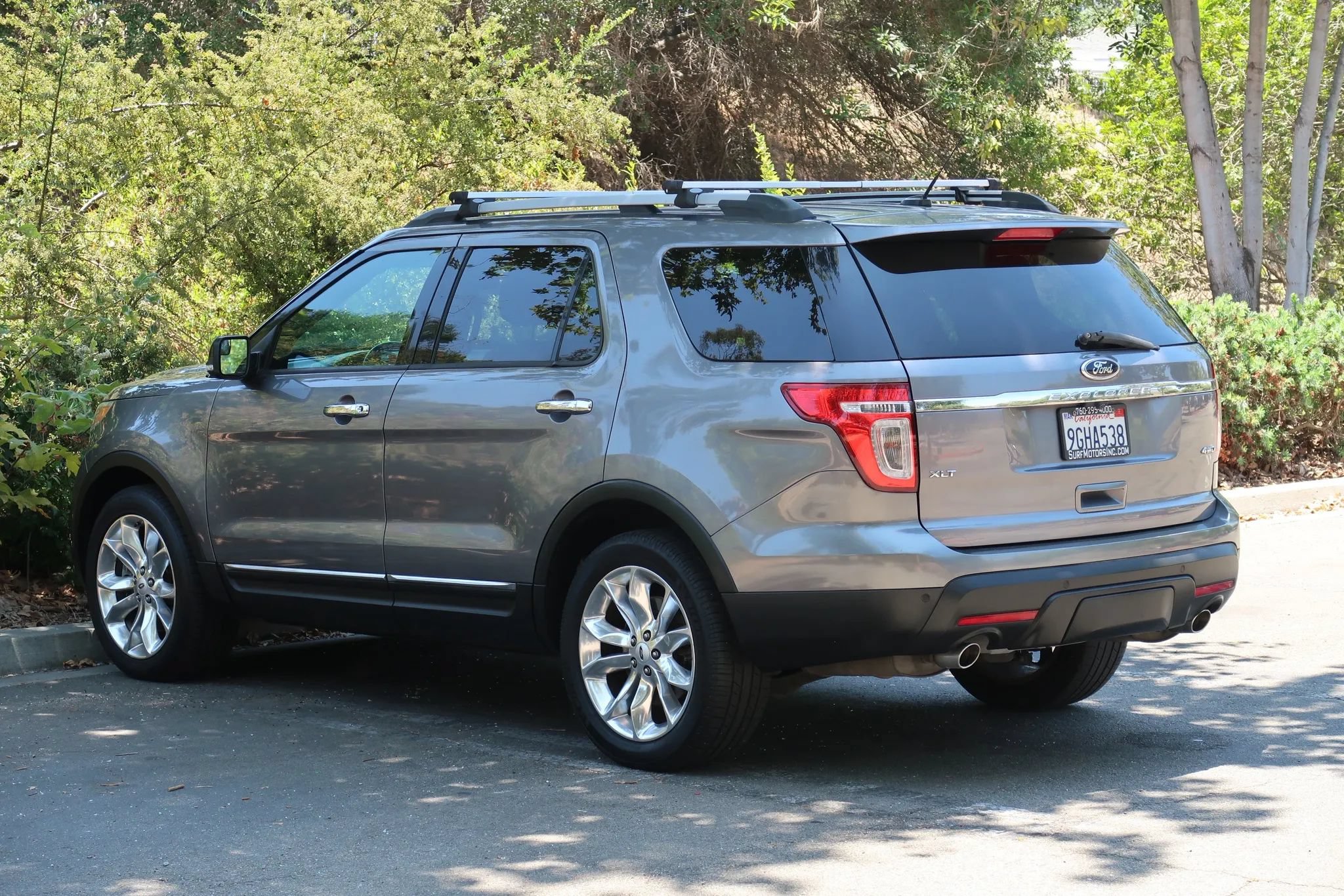 Used 2013 Ford Explorer XLT AWD/4WD image 4