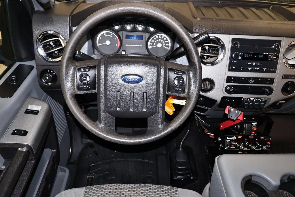 Used 2016 Ford F550 4x4 Regular Cab Super Duty image 17