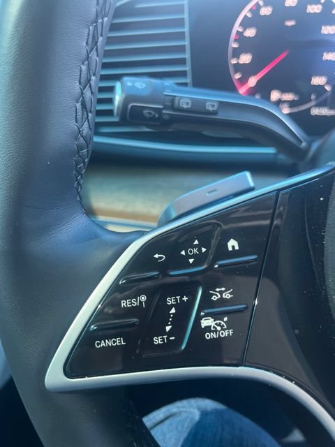 Used 2025 Mercedes-Benz GLS 450 4MATIC image 25