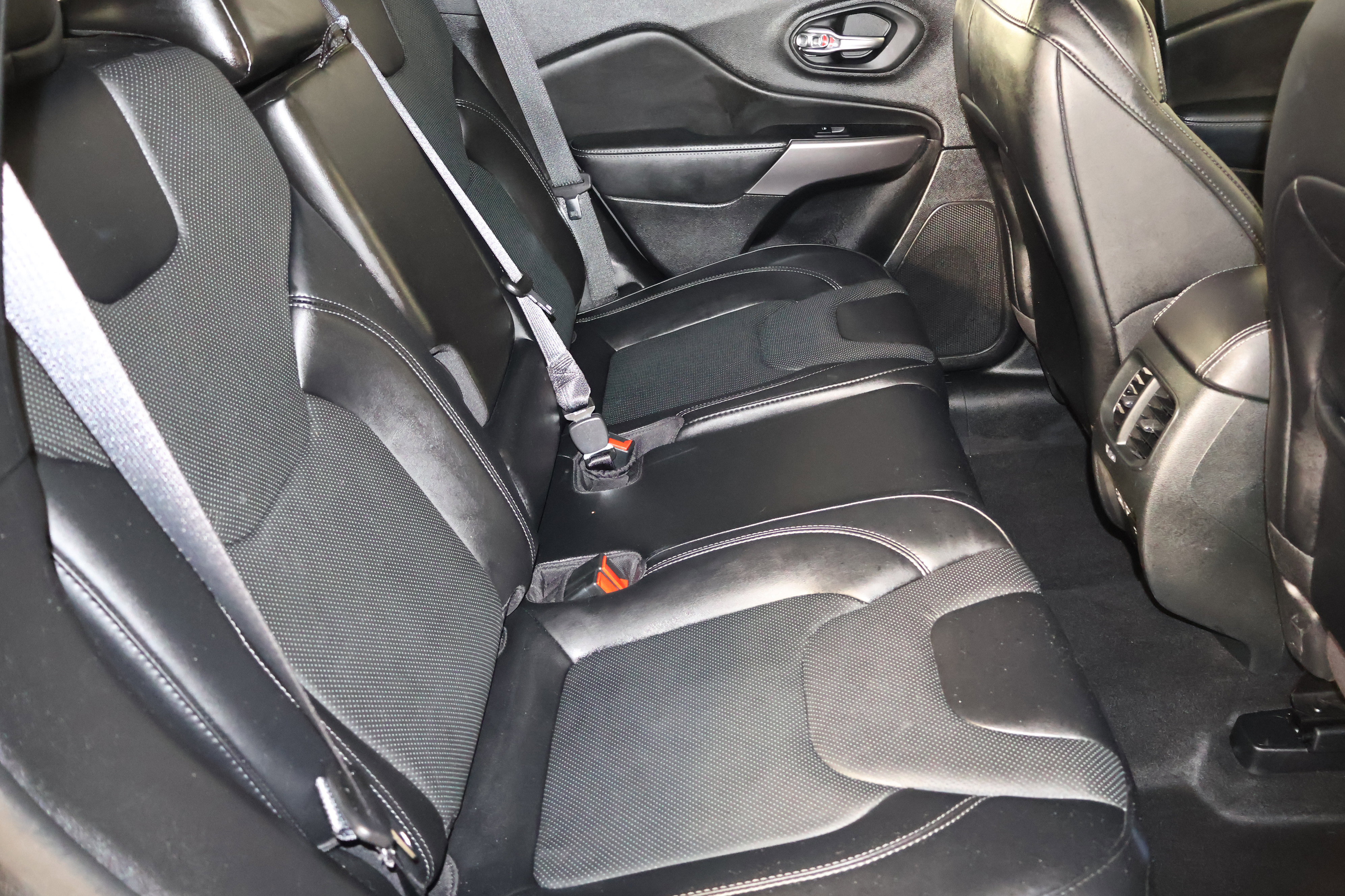 Used 2022 Jeep Cherokee Latitude Lux image 46