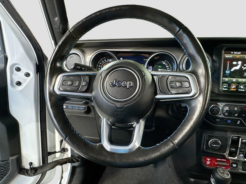Used 2023 Jeep Wrangler Unlimited Rubicon 4xe w/ Cold Weather Group AWD/4WD image 17