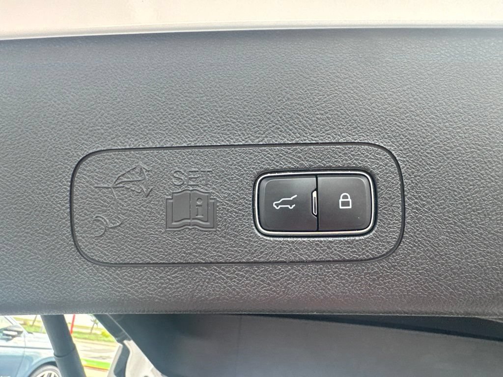 Used 2023 Lincoln Aviator AWD w/ Premium Package image 41