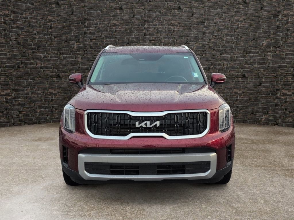 Used 2023 Kia Telluride EX w/ EX Captain's Chair Package image 5
