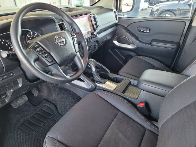 Used 2024 Nissan Frontier SV AWD/4WD image 10