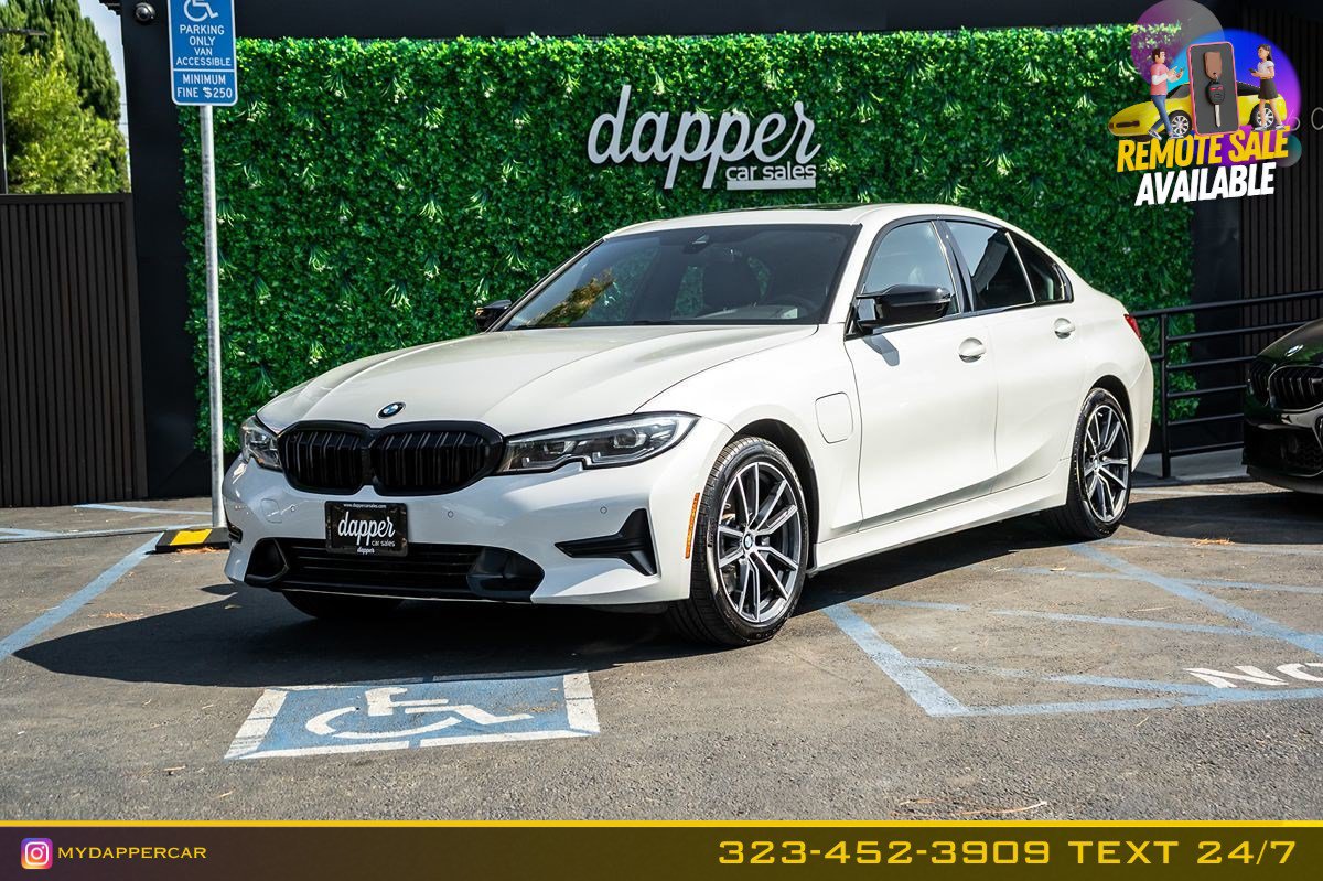 Used 2021 BMW 330e w/ Convenience Package RWD image 1