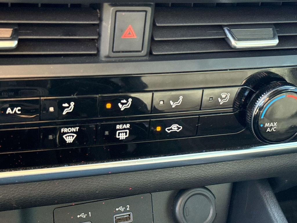 Used 2023 Nissan Rogue S image 24