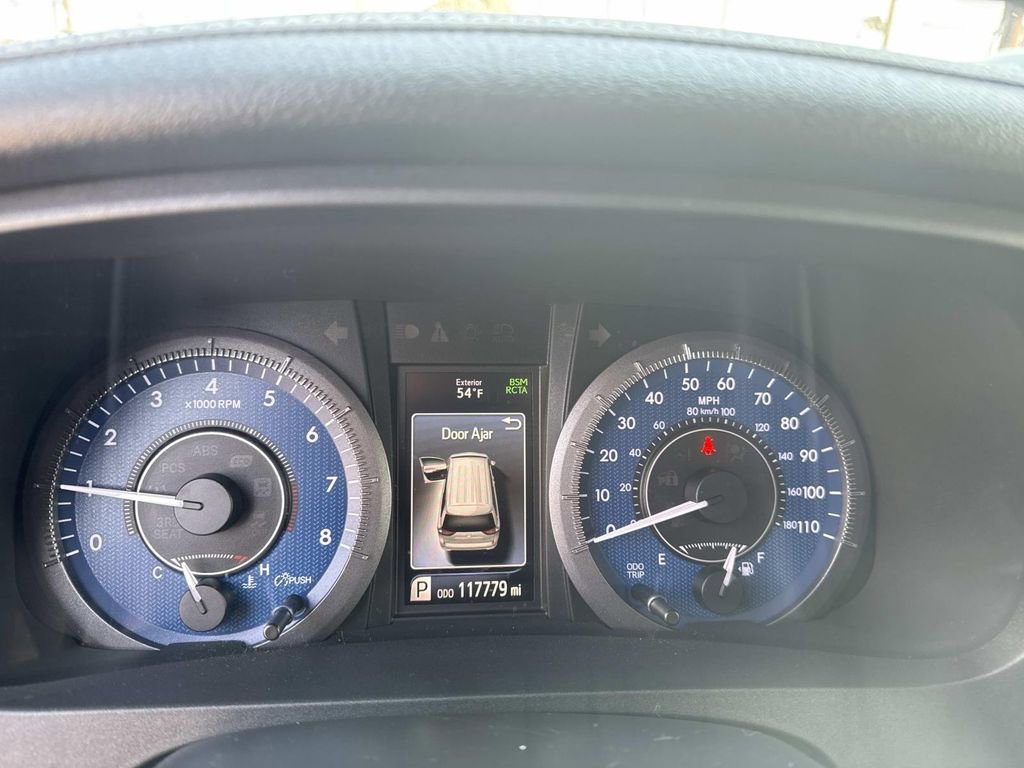 Certified 2019 Toyota Sienna Limited Premium image 14