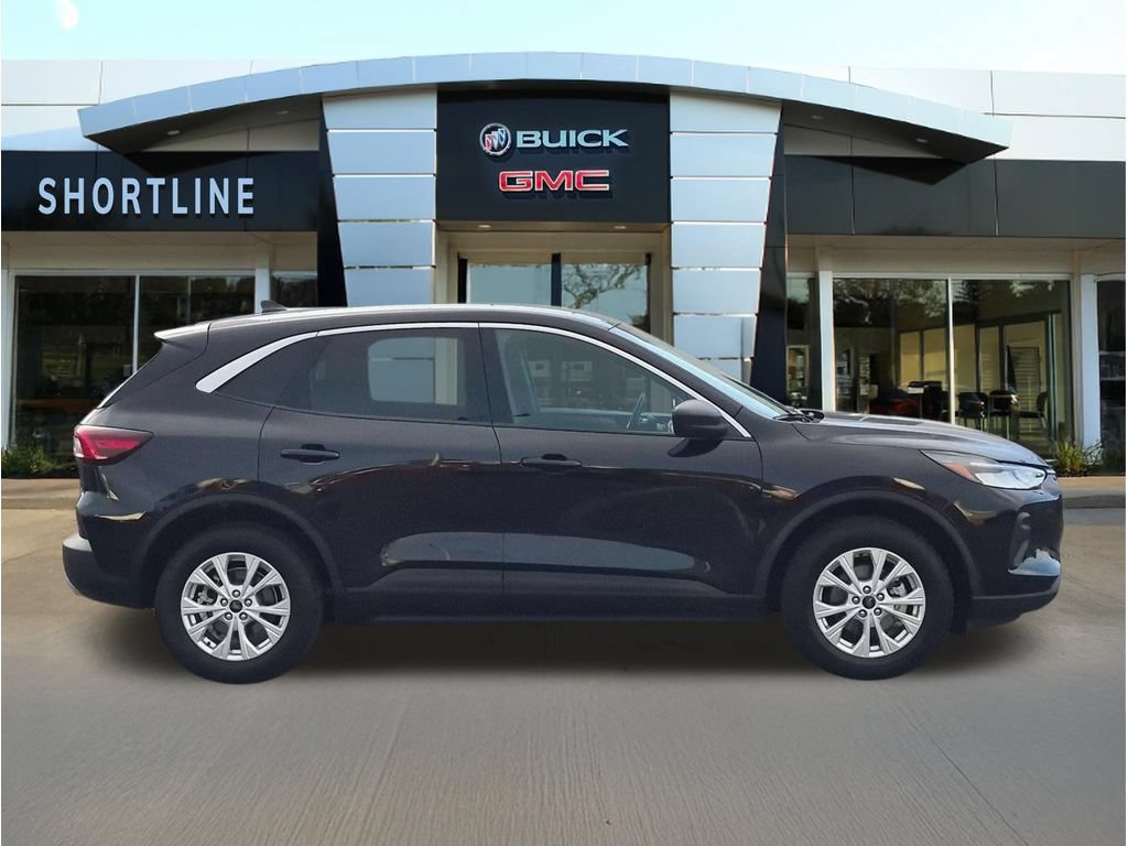 Used 2024 Ford Escape Active AWD/4WD image 2