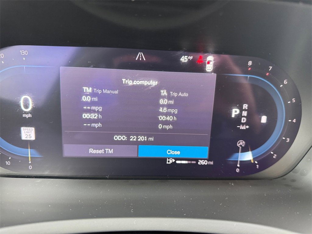 Certified 2024 Volvo XC90 B5 Core w/ Protection Package Premier image 23