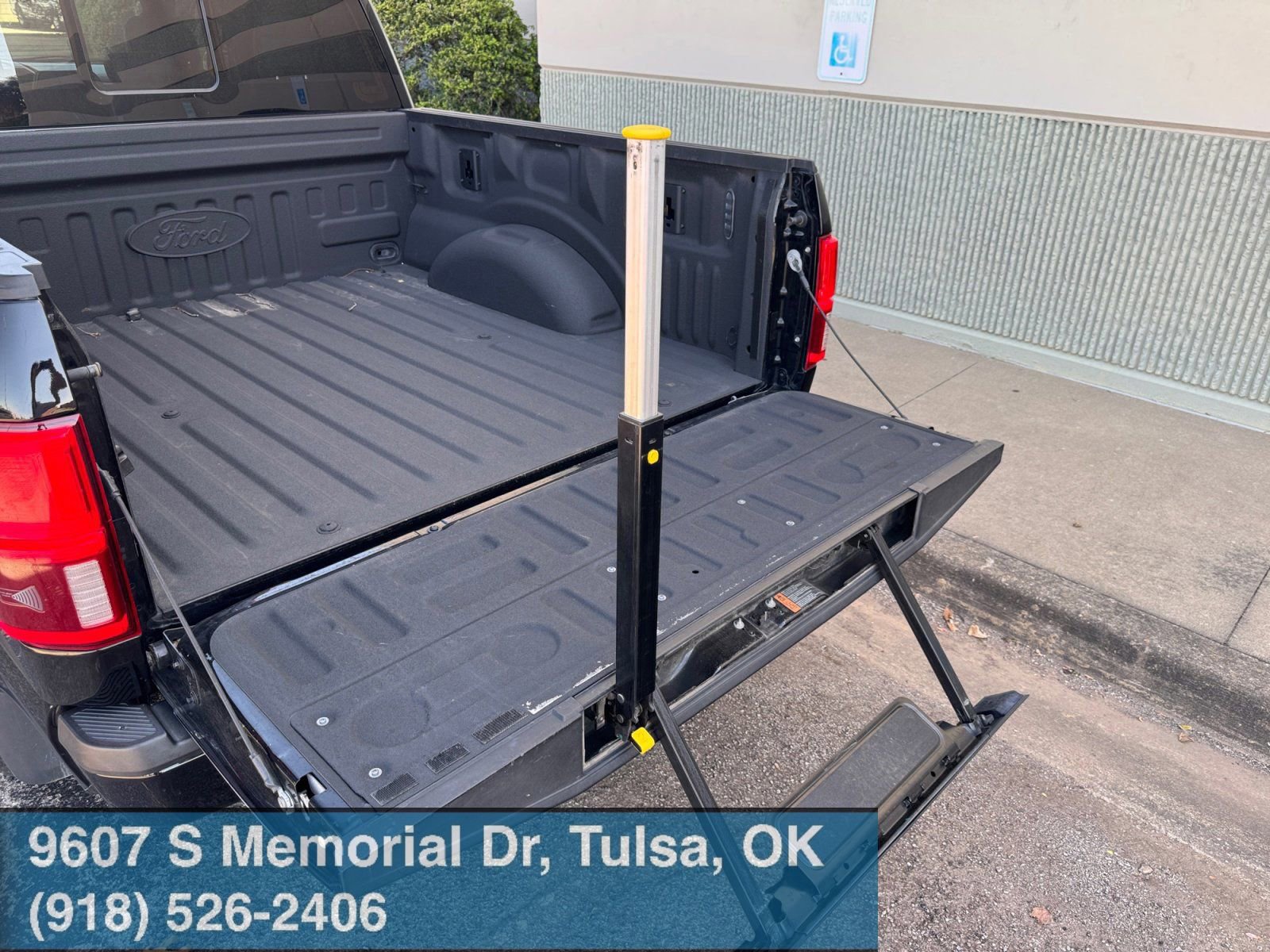 Used 2018 Ford F150 Limited w/ Trailer Tow Package image 17