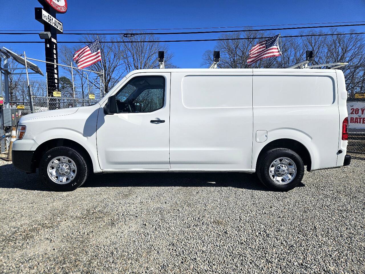 Used 2020 Nissan NV 2500 SV image 2
