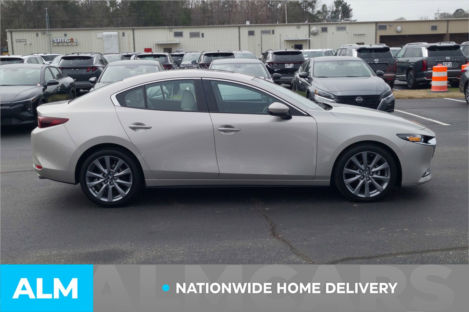 Used 2025 MAZDA MAZDA3 s image 4