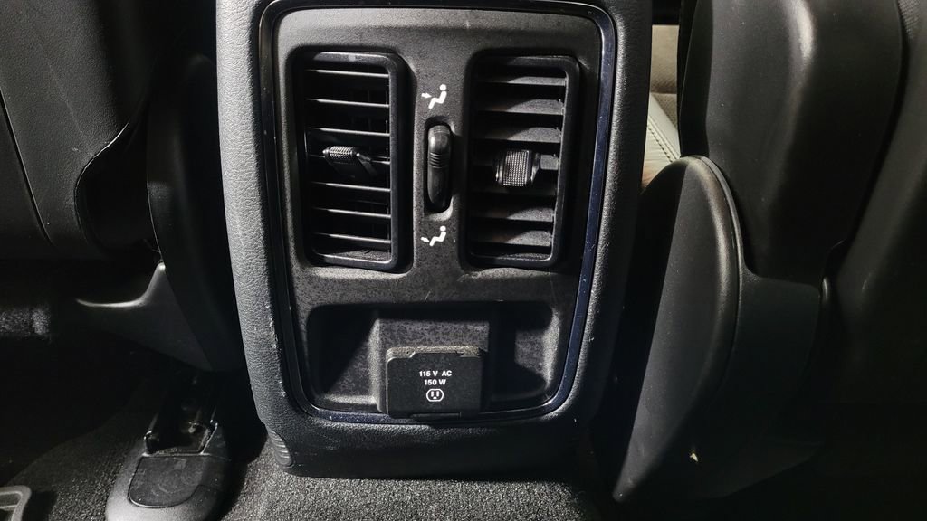 Used 2022 Jeep Grand Cherokee Laredo X image 35