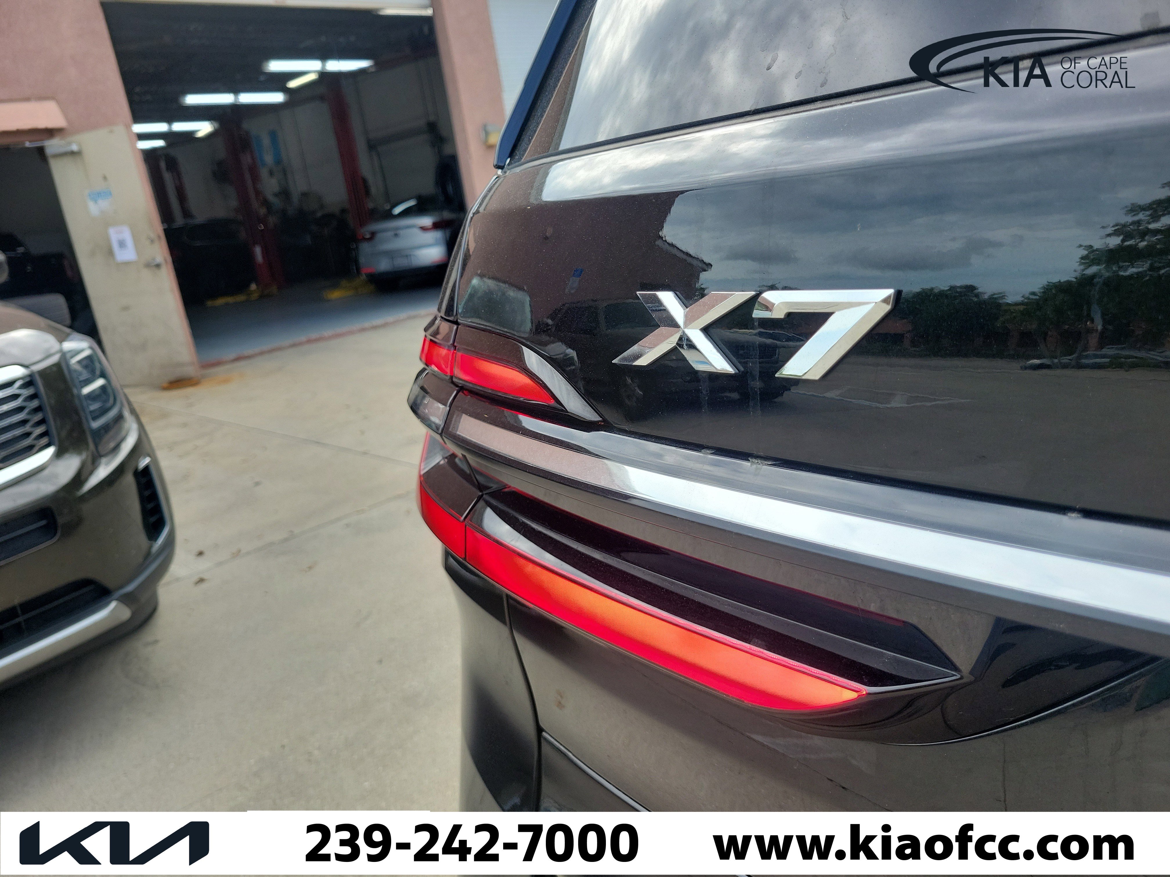Used 2026 BMW X7 xDrive40i AWD/4WD image 11