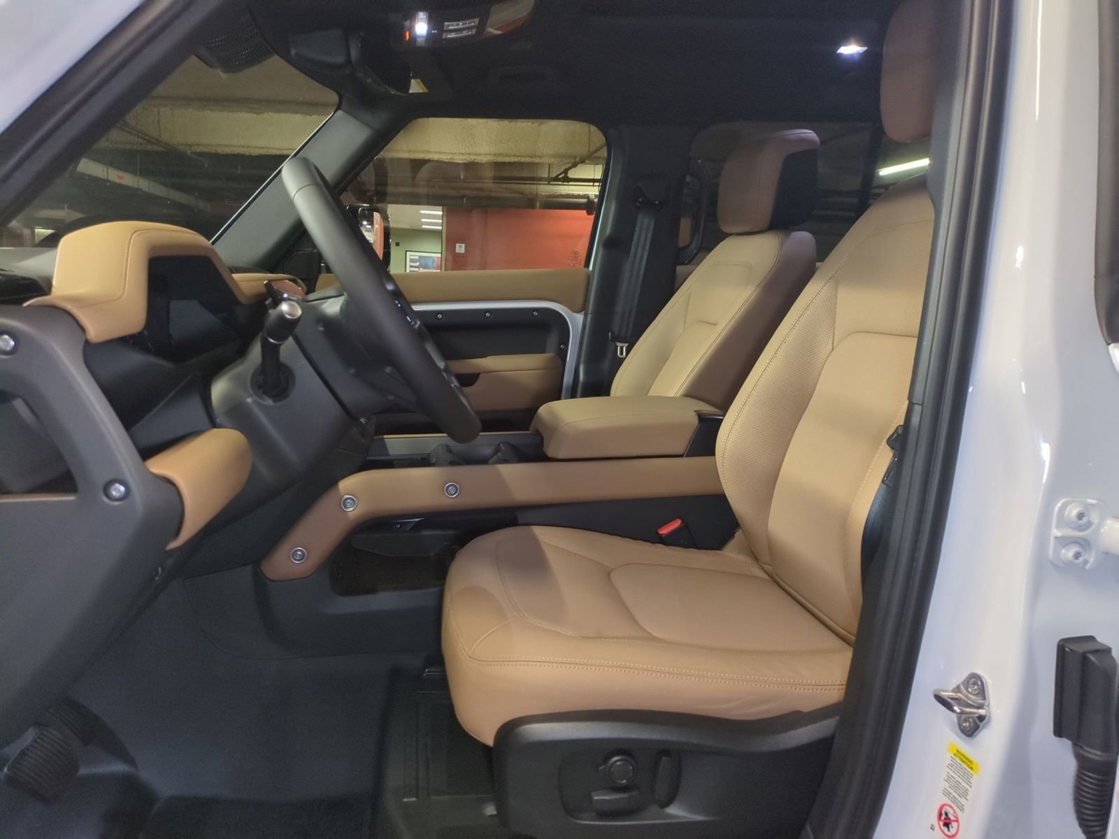 New 2026 Land Rover Defender 110 X-Dynamic SE image 15