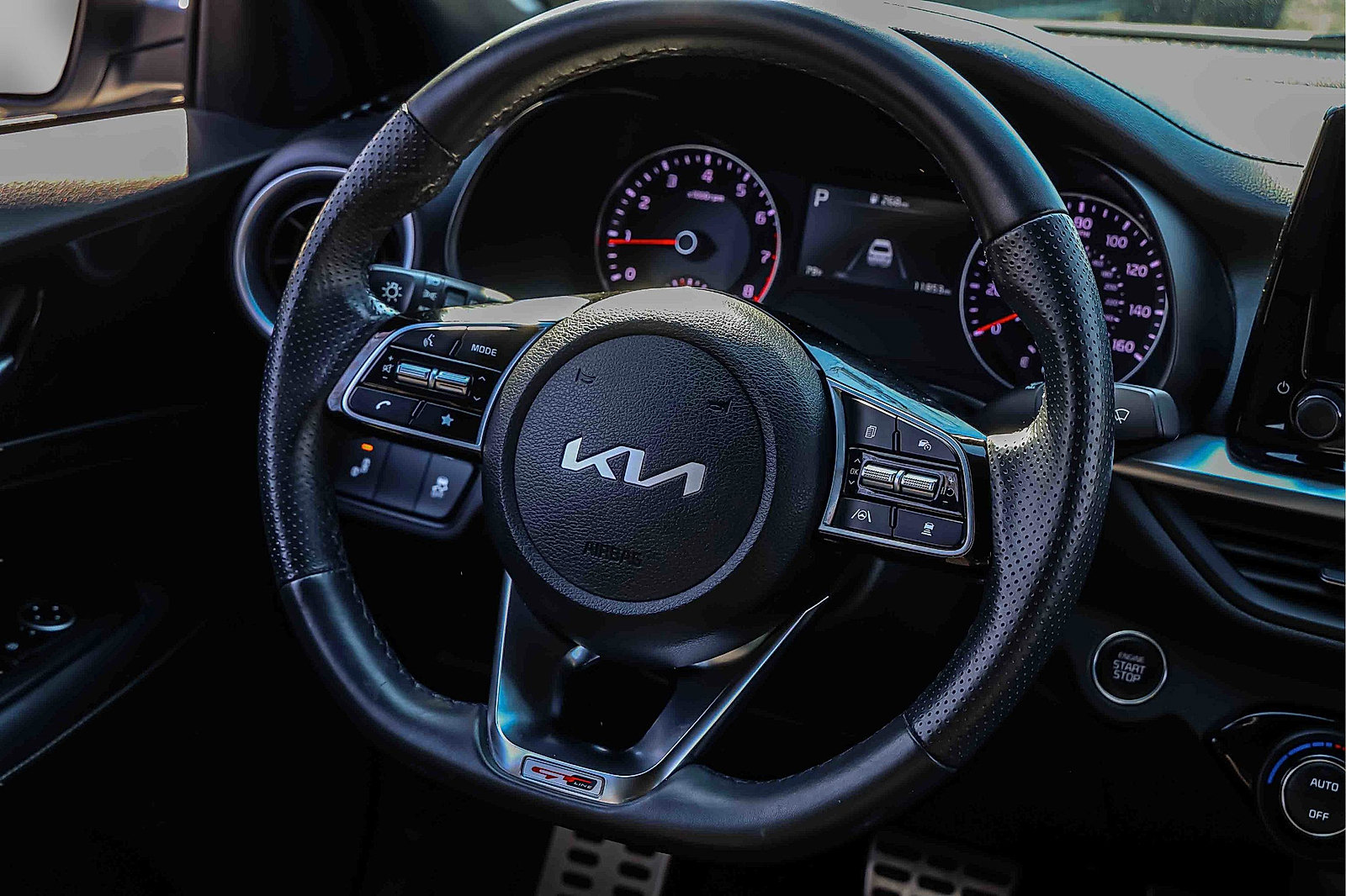 Certified 2023 Kia Forte GT-Line w/ GT-Line Technology Package image 10