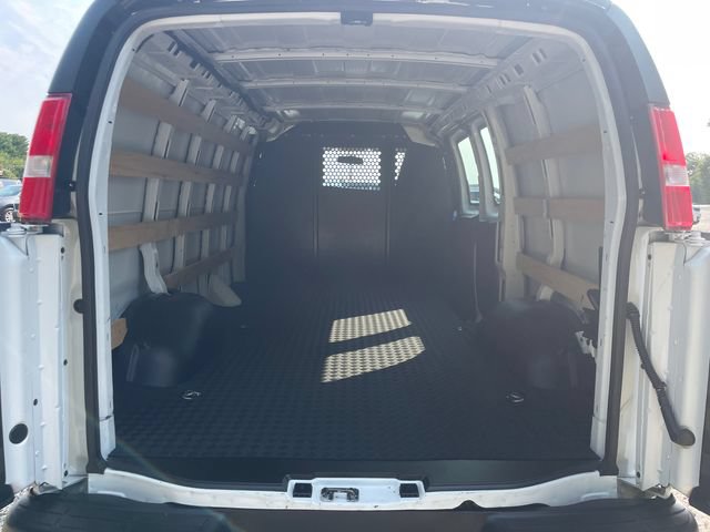 Certified 2025 GMC Savana 2500 w/ Driver Convenience Package RWD image 12