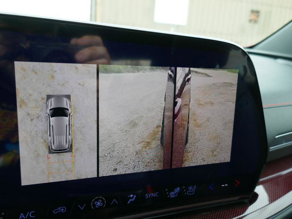 New 2026 Chevrolet Traverse RS image 31