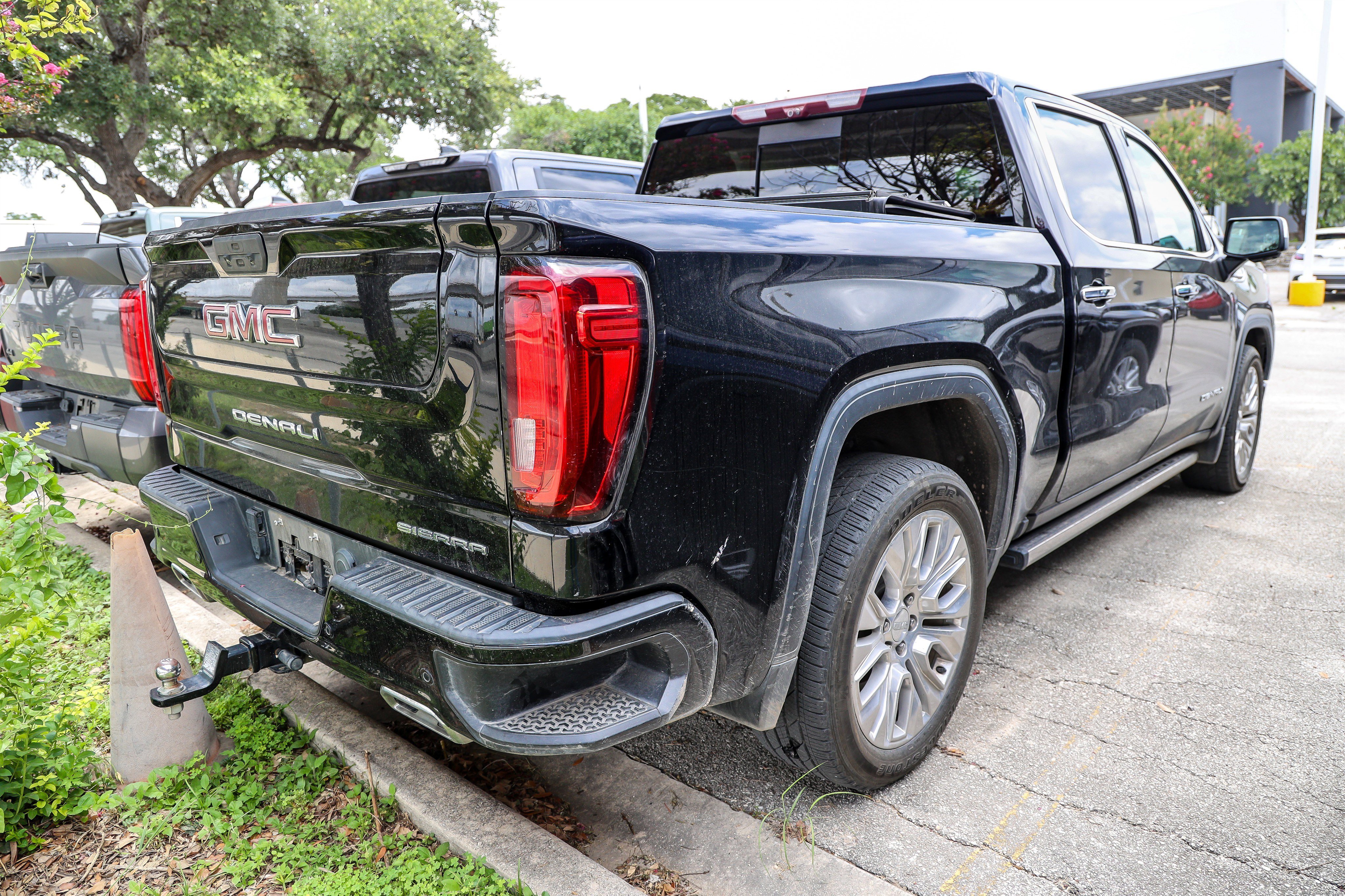 Used 2020 GMC Sierra 1500 Denali w/ Denali Ultimate Package RWD image 8
