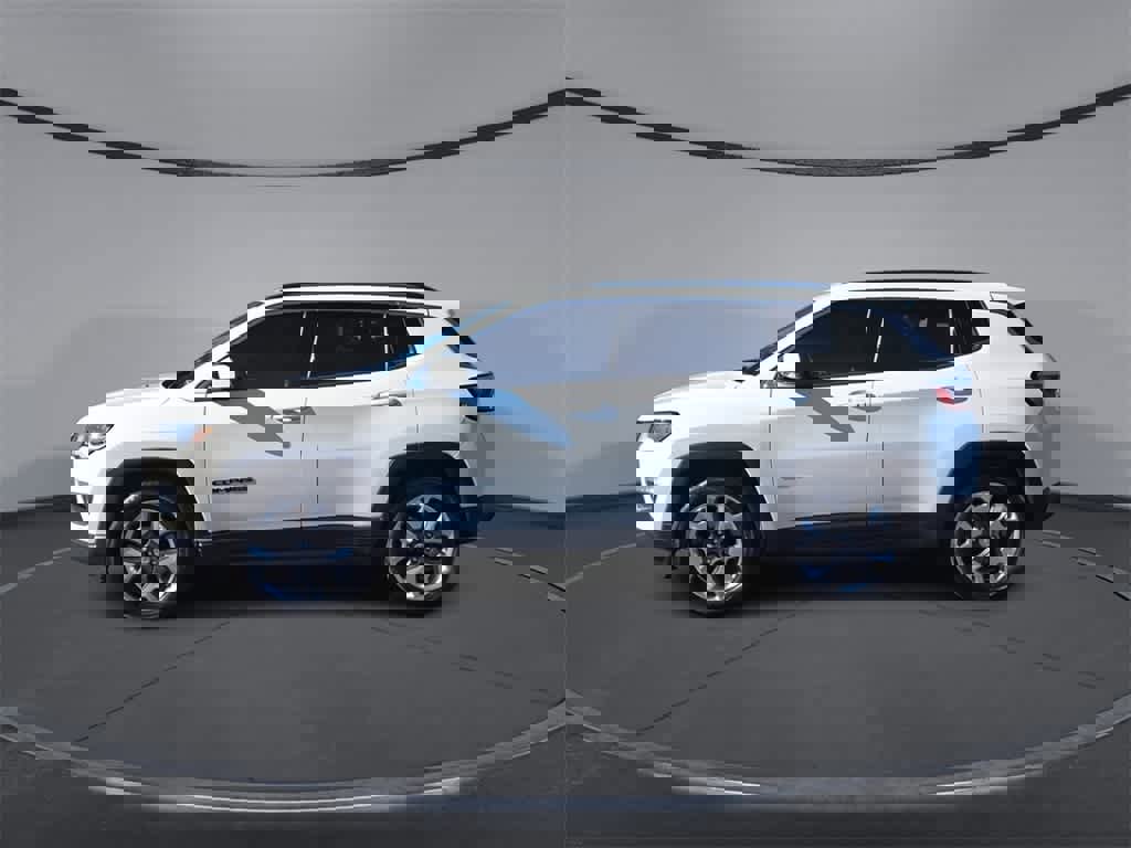 Used 2018 Jeep Compass Limited w/ Navigation Group image 5