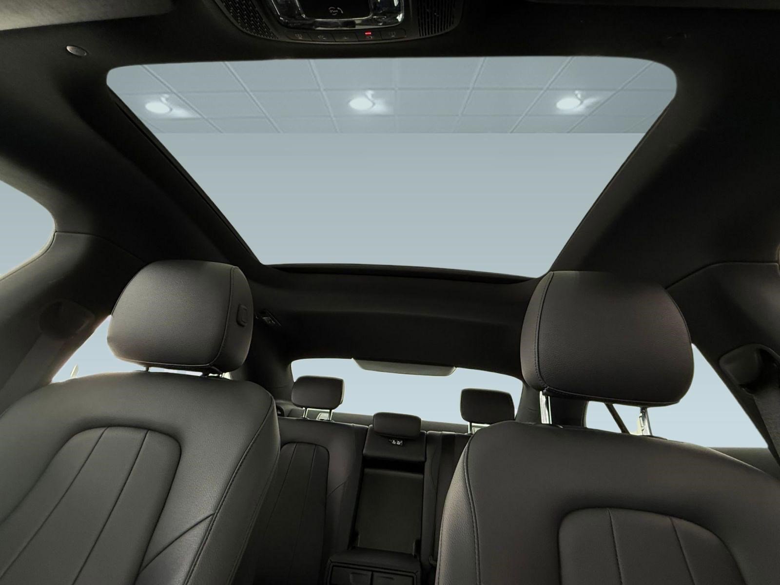 Used 2022 Mercedes-Benz CLA 250 image 13