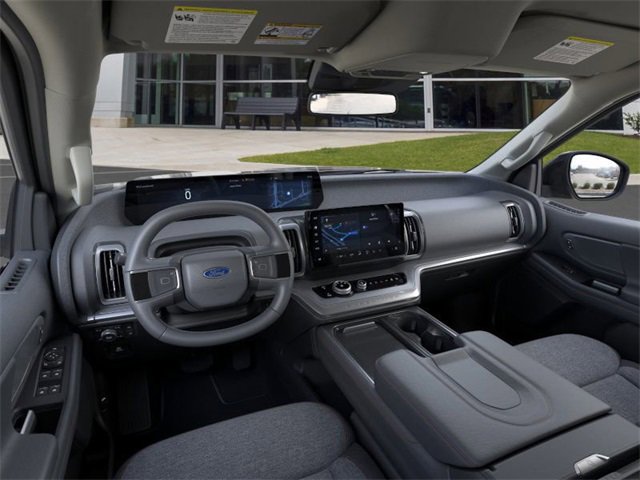 New 2025 Ford Expedition Active image 9